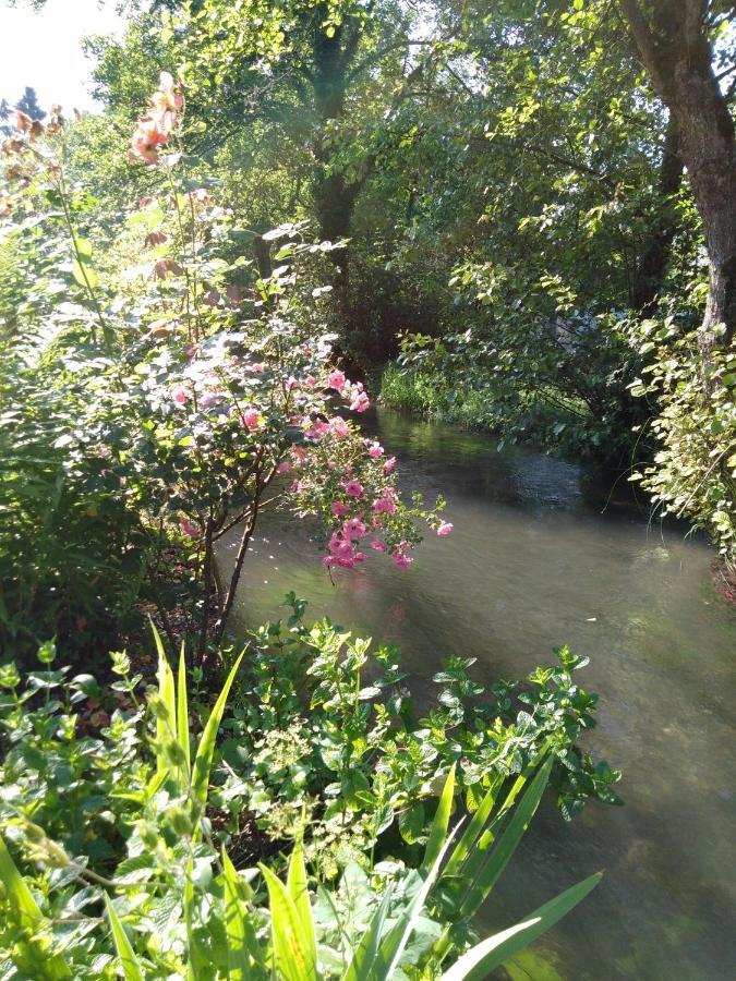 Bed and Breakfast Le Moulin Des Roses Neslette Exterior foto