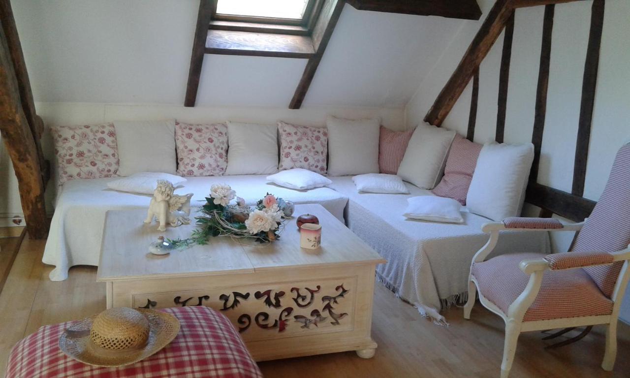 Bed and Breakfast Le Moulin Des Roses Neslette Exterior foto